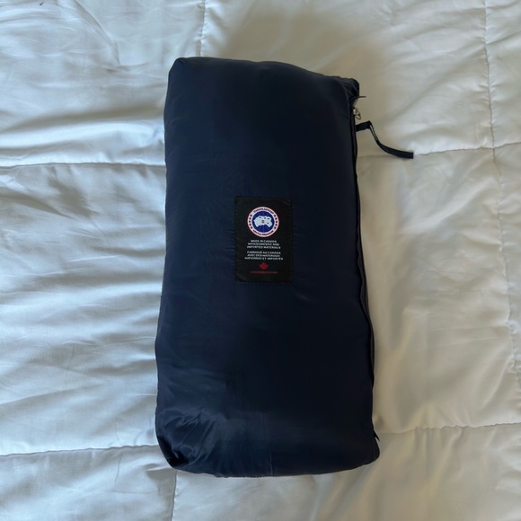 Canada Goose Down Jacket - Picture 6 of 6